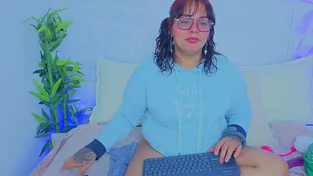 Scarletttttt   online show from 09.19.25