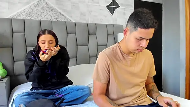 Snapshot of markAndPhilip chatting on 09.29.25 markAndPhilip online show from 09.29.25