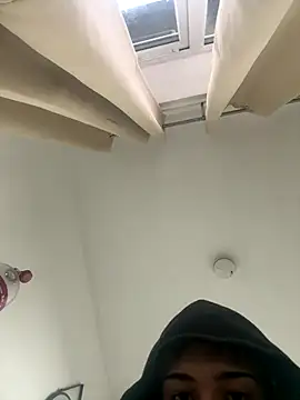 Snapshot of Banandgdjrb chatting on 11.17.25 Banandgdjrb online show from 11.17.25