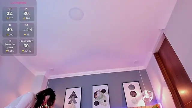 Nina Ford online show from 11.25.25