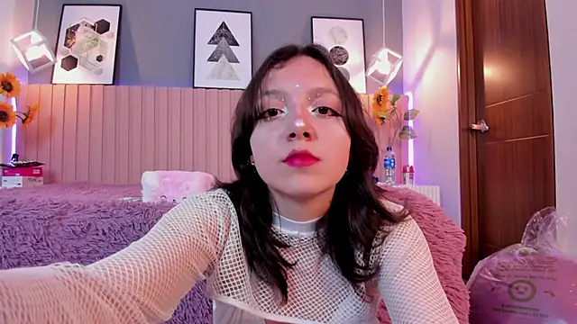 Nina Ford online show from 05.26.26