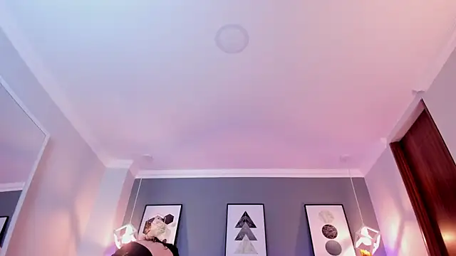 Nina Ford online show from 07.10.26