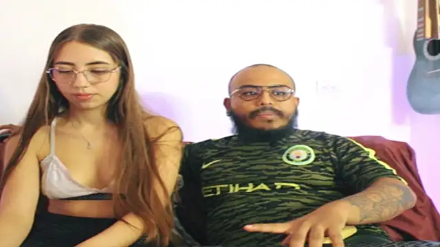 Snapshot of _leda_swan_ chatting on 09.19.25 leda swan online show from 09.19.25