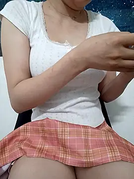 Snapshot of RoseBabyCute chatting on 09.15.25 RoseBabyCute online show from 09.15.25