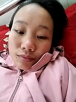 Snapshot of liu-liusexy chatting on 10.08.25 liu-liusexy online show from 10.08.25