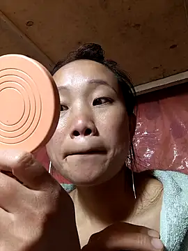 Snapshot of liu-liusexy chatting on 10.28.25 liu-liusexy online show from 10.28.25