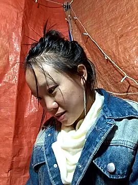 Snapshot of liu-liusexy chatting on 11.10.25 liu-liusexy online show from 11.10.25