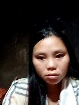 Snapshot of omiu-baby chatting on 10.03.25 omiu-baby online show from 10.03.25