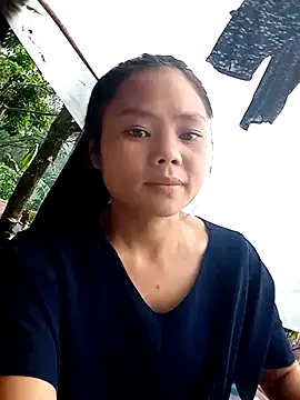 Snapshot of omiu-baby chatting on 10.08.25 omiu-baby online show from 10.08.25