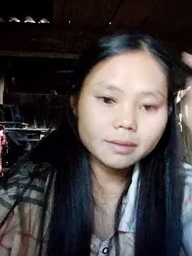 Snapshot of omiu-baby chatting on 10.18.25 omiu-baby online show from 10.18.25