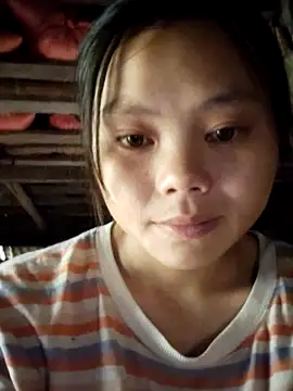 Snapshot of omiu-baby chatting on 10.20.25 omiu-baby online show from 10.20.25