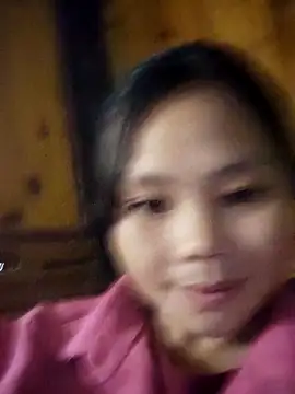 Snapshot of omiu-baby chatting on 10.23.25 omiu-baby online show from 10.23.25