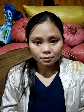 Snapshot of omiu-baby chatting on 10.25.25 omiu-baby online show from 10.25.25