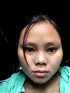 Snapshot of omiu-baby chatting on 11.04.25 omiu-baby online show from 11.04.25