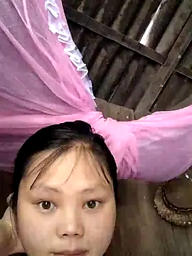 Snapshot of omiu-baby chatting on 05.06.26 omiu-baby online show from 05.06.26