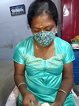 Snapshot of umashreetamil chatting on 09.27.25 umashreetamil online show from 09.27.25