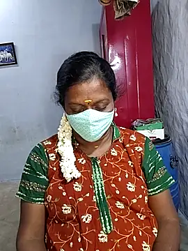 Snapshot of umashreetamil chatting on 09.29.25 umashreetamil online show from 09.29.25