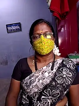 Snapshot of umashreetamil chatting on 09.30.25 umashreetamil online show from 09.30.25