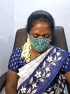 Snapshot of umashreetamil chatting on 10.04.25 umashreetamil online show from 10.04.25