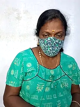 Snapshot of umashreetamil chatting on 10.16.25 umashreetamil online show from 10.16.25