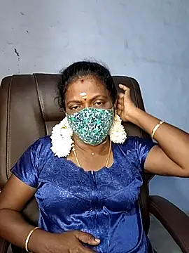 Snapshot of umashreetamil chatting on 10.17.25 umashreetamil online show from 10.17.25