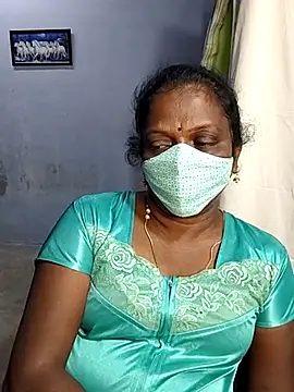 Snapshot of umashreetamil chatting on 10.25.25 umashreetamil online show from 10.25.25