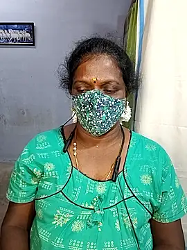 Snapshot of umashreetamil chatting on 11.08.25 umashreetamil online show from 11.08.25