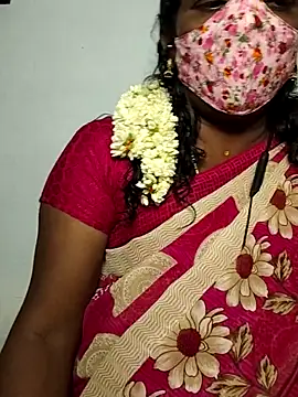 Snapshot of umashreetamil chatting on 11.14.25 umashreetamil online show from 11.14.25