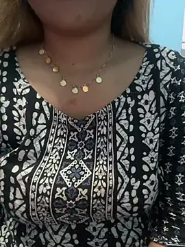 Snapshot of Arohi_51 chatting on 10.28.25 Arohi 51 online show from 10.28.25