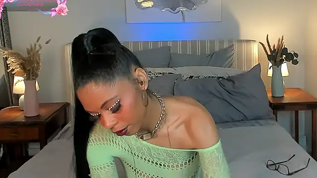 Snapshot of ChelseaQuinn chatting on 10.23.25 ChelseaQuinn online show from 10.23.25