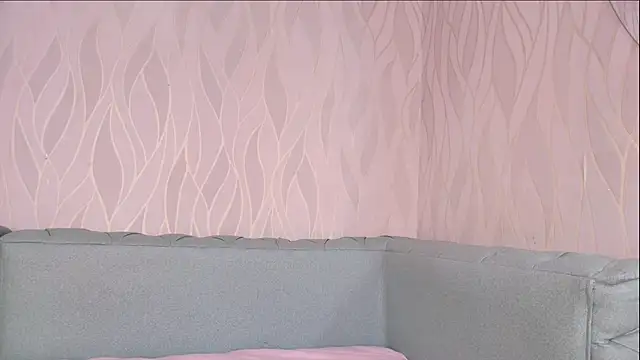 Snapshot of mia_scot chatting on 09.23.25 mia scot online show from 09.23.25