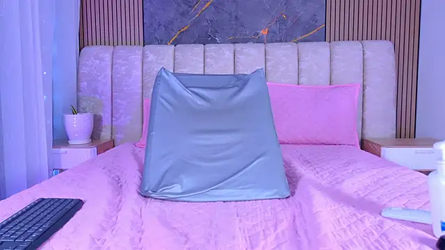 mia scot online show from 03.19.26