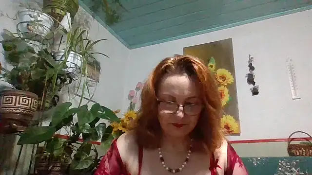 Snapshot of ZhannaLove480 chatting on 05.13.26 ZhannaLove480 online show from 05.13.26