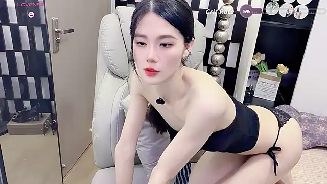 Snapshot of Yueyue-MM chatting on 06.08.26 Yueyue-MM online show from 06.08.26