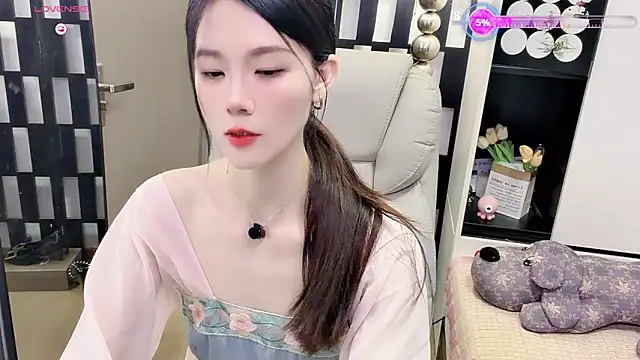 Snapshot of Yueyue-MM chatting on 06.19.26 Yueyue-MM online show from 06.19.26