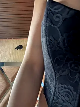 Laila Pink online show from 11.04.25