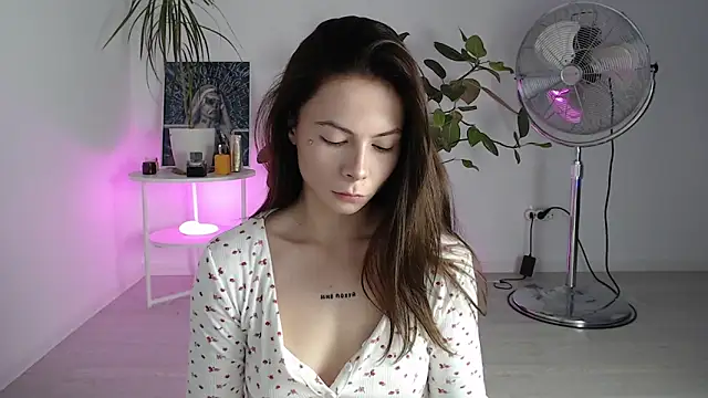 Snapshot of ChloeSummers chatting on 09.24.25 ChloeSummers online show from 09.24.25