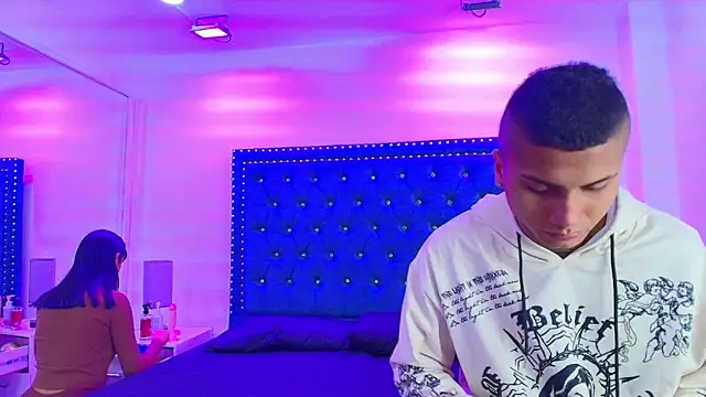 Damian and roxanne online show from 11.10.25