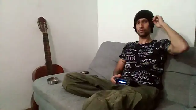 Snapshot of Alejandro92_cali chatting on 06.08.26 Alejandro92 cali online show from 06.08.26