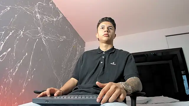 Snapshot of liaamsmiith_ chatting on 09.20.25 liaamsmiith online show from 09.20.25