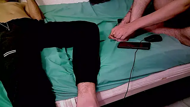 Snapshot of g0lden_boss chatting on 10.08.25 g0lden boss online show from 10.08.25