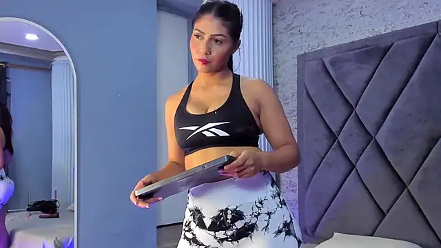 Snapshot of AyshelCooper_ chatting on 09.28.25 AyshelCooper online show from 09.28.25