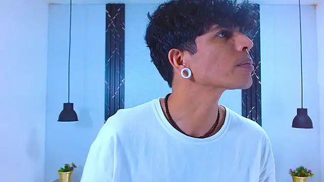 Franvill Trato online show from 11.08.25