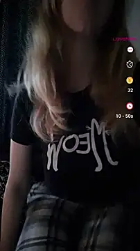 Snapshot of LyraHotty chatting on 02.23.26 LyraHotty online show from 02.23.26