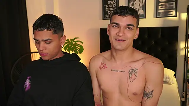 Snapshot of EROS_AND_ALAN chatting on 09.09.25 EROS AND ALAN online show from 09.09.25