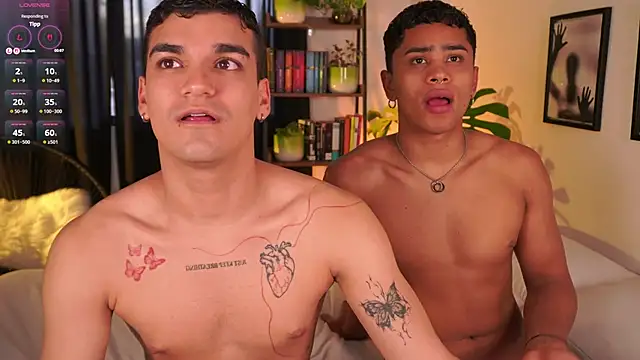 Snapshot of EROS_AND_ALAN chatting on 10.05.25 EROS AND ALAN online show from 10.05.25