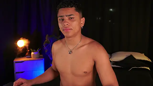 Snapshot of EROS_AND_ALAN chatting on 11.02.25 EROS AND ALAN online show from 11.02.25