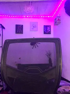 Samara SaenzV online show from 11.14.25