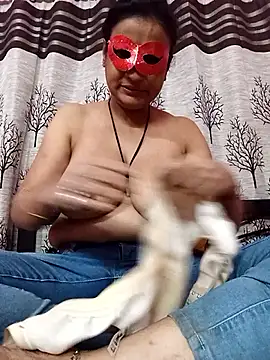 Gullapi online show from 11.25.25