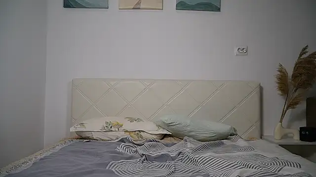 Snapshot of KaeliaScorch chatting on 09.29.25 KaeliaScorch online show from 09.29.25